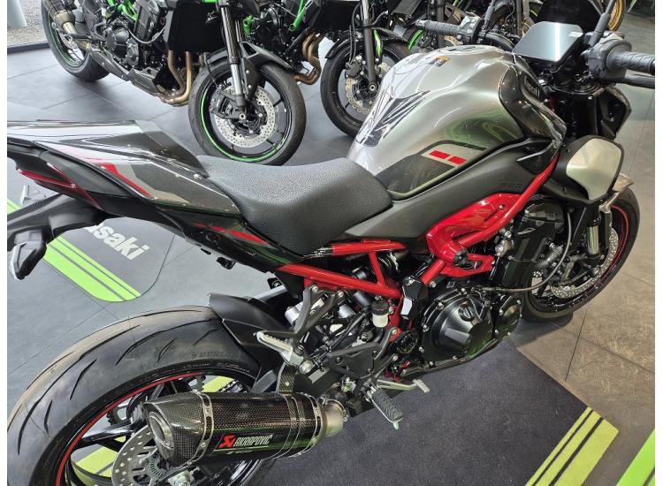 KAWASAKI Z 900
